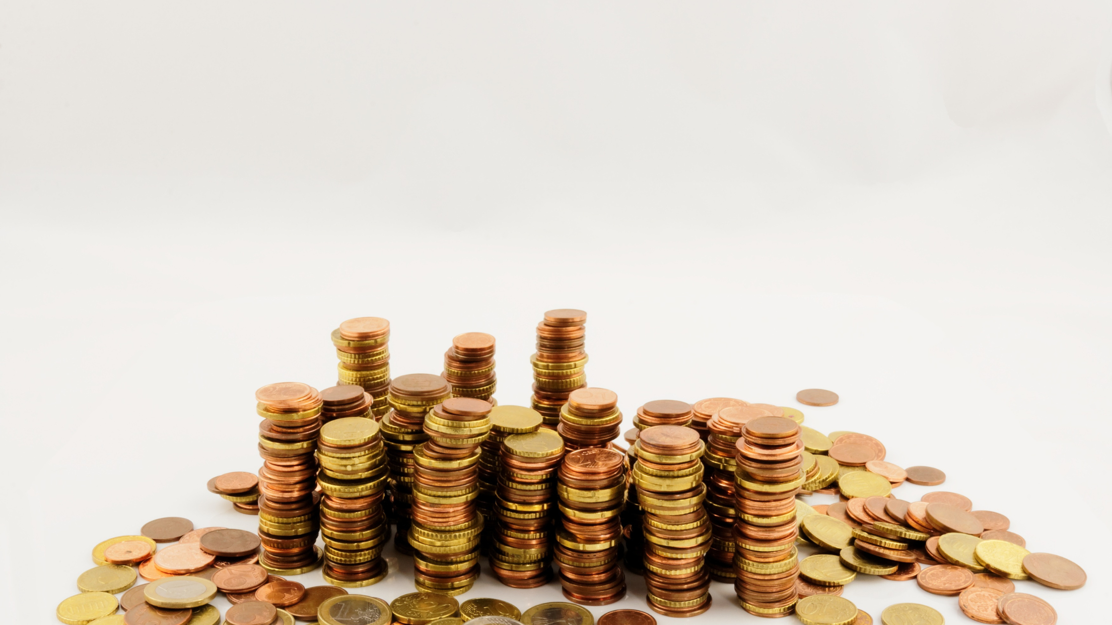 The Great Currency Shift: China’s Ascent, Challenges, and the Implications for Global Investors
