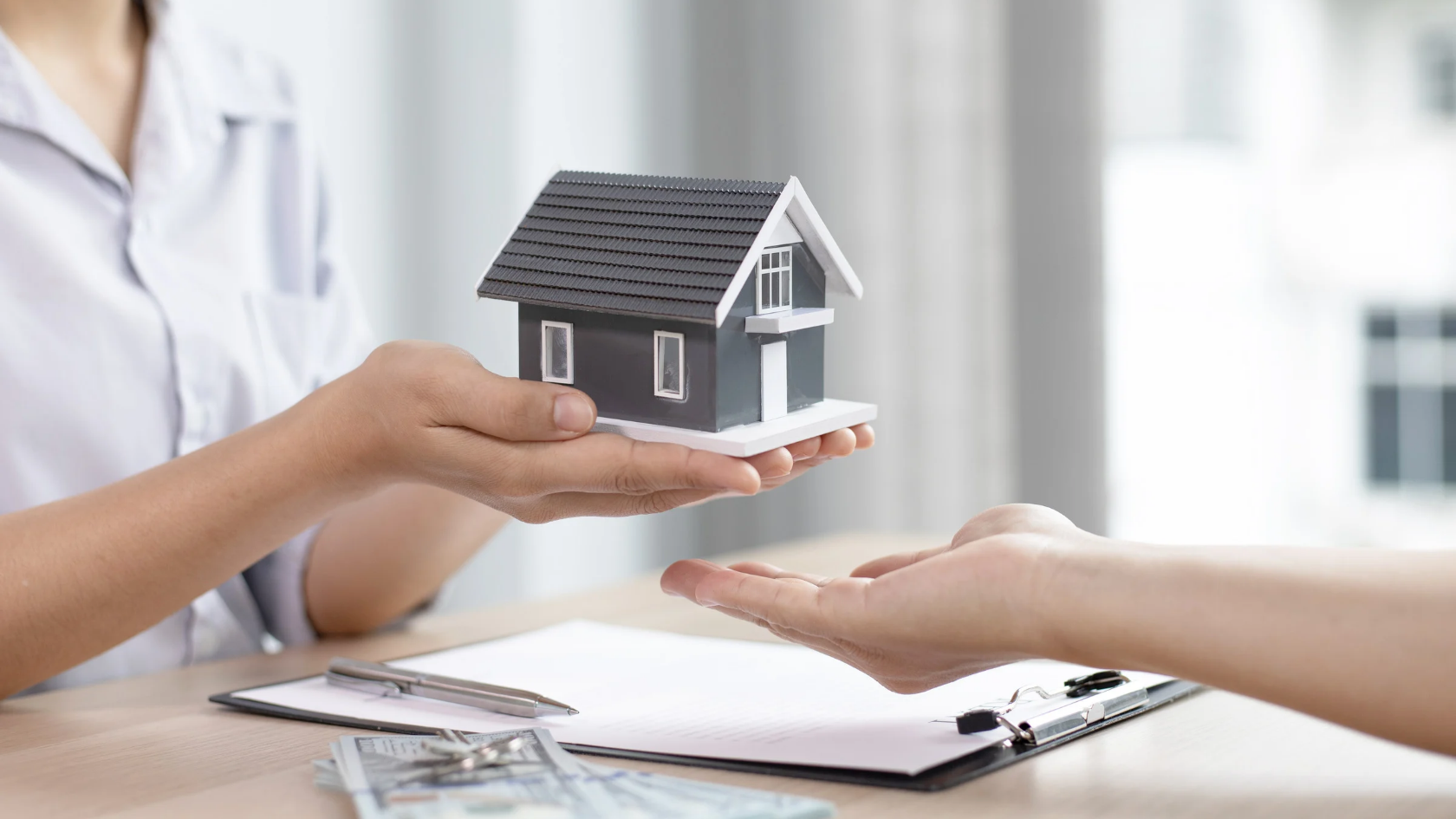 Switch Your Home Loan Lender After the RBI Rate Hike?